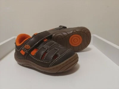 Sandalia Stride Rite Infantil Niño Marrón FOSTER Talla 3 (6-9 Meses) Foto 1 de 4