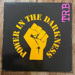 TRB - POWER IN THE DARKNESS SEHR GUTER ZUSTAND +/FAST NEUWERTIG VINYL-LP / INNEN BEDRUCKTE & SCHABLONE - Bild 1 von 16