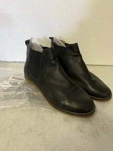 Taos Chelly Black Leather Mid Top Rubber Sole Boots - size 9 - Picture 1 of 6