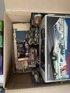 Jeff Gordon Car, Dale Jarrett Card, With Pepsi Bottle And Things. - Picture 1 of 2