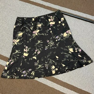 - Ann Taylor 100% Silk Black Cream Abstract Floral Skirt Flowy NWOT US 16 - Picture 1 of 4