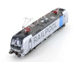 Ls Models 16066 193 802-6 Railpool, Librea Gris Claro Banda Azul - Imagen 1 de 3