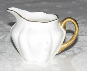 Shelley Regency While Gold Trim Dainty Individual Creamer - Excellent - Picture 1 of 5
