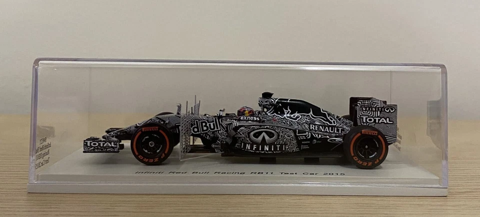SPARK Red Bull test car 2015 Kvyat 1:43 / COLLECTION IN DESCRIPTION - Image 1 of 2