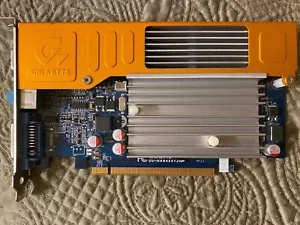 GIGABYTE NVIDIA GEFORCE 8400 GS 512MB GV-NX84S512HP PCI-E - Picture 1 of 3