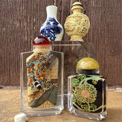 Lote de 4 botellas de tabaco chinas vintage talladas en cristal, porcelana, resina. Foto 1 de 4
