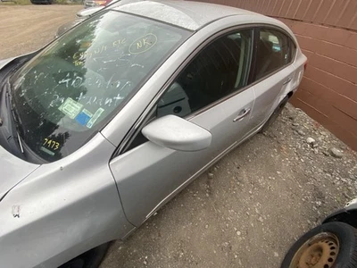 Used Front Left Door Assembly Front fits: 2017 Nissan Altima electric Sdn w/auto Foto 1 de 4