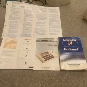 Commodore 64 User Manual Book Datassette Book With Other C64 Leaflets Info - Afbeelding 1 van 5