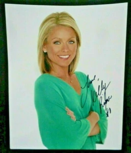 Kelly Ripa 8"x10" Hot Green Top Foto, handsigniert: "Love, Kelly Ripa XO", RAR - Bild 1 von 2