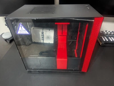Capa para jogos NZXT H210 Mini-ITX CA-H210B-BR com 2 ventiladores - Imagem 1 de 4