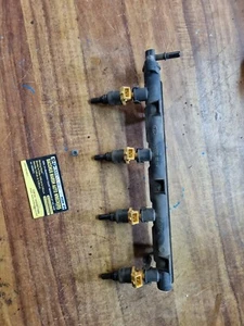KIA RIO FUEL RAIL WITH INJECTORS 07/00-08/05 GENUINE. - Picture 1 of 9