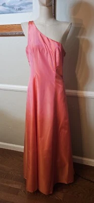 Vestido de graduación coral de un solo hombro vintage de principios de la década de 2000 Mkd talla 7/8 como está Foto 1 de 4