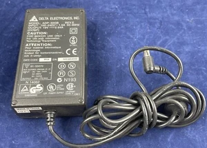 Delta Electronics ADP-50GB AC Power Adapter 19V 1.5A - Picture 1 of 3