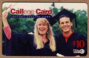 $10. Tarjeta de teléfono Callege Card 2 graduados universitarios con código de barras ESPECIMEN - Imagen 1 de 2