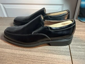 Clarks Black Leather Slip-On Loafers Mens Size 9.5 - Picture 1 of 8
