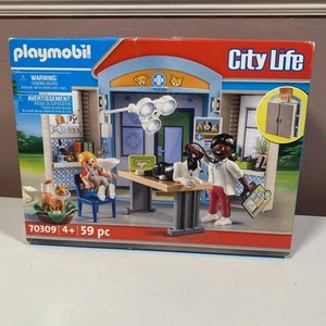 Playmobil City Life Set 70309 - Caja de Juego de Cirugía Clínica Veterinaria - Imagen 1 de 5