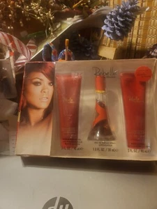 REBELLE by Rihanna 3 PC WOMEN'S 1 OZ PERFUME & BATH GIFT SET - Picture 1 of 2