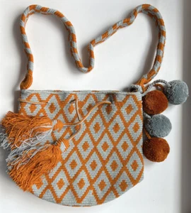 Authentic 100% Wayuu Mochila Colombian Bag Orange & Gray - Picture 1 of 4