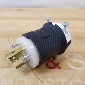 Receptáculo Hubbell HBL2321 Insulgrip Twist-Lock, 20A, 250V, 2 polos - USADO - Imagen 1 de 5