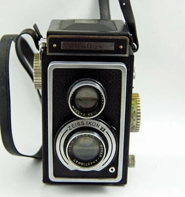 Zeiss Ikon Ikoflex 1 Twin Reflex Camera - Image 1 of 4