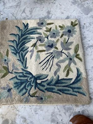 Funda de almohada falsa vintage elevada bordada a mano geo azul floral 11,5 X 11,5 Foto 1 de 4