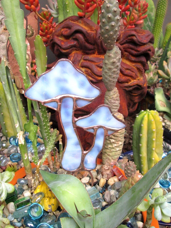 Staained Glass Mushroom Garden Stake ( Ghost White Mottle) Fun Decor Gifts - Image 1 of 4