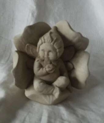 Placa colgante/soporte Carruth Studio Garden Stonecast Fairy Baby & Ladybug Faerie Foto 1 de 4