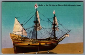 Postcard Mayflower Model Pilgrim Hall Plymouth Massachusetts - Picture 1 of 2