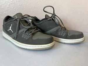 Men's Low-Top Olive Grind 2012 Jordans US Sz 11 - Picture 1 of 11