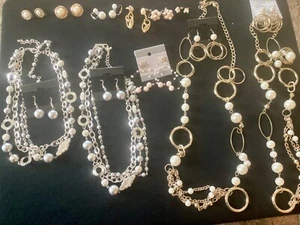 Vintage To Modern Lot Faux Pearl Gold tone & silver tone COSTUME JEWELRY - Picture 1 of 5