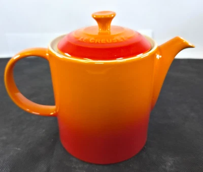 New Le Creuset Grand Teapot 1.3 L Flame Volcanic Orange Stoneware Tag On - Image 1 of 4