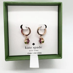 Kate Spade rot CZ Ohrringe Tropfen Huggie Hänger Kristall Creolen Schnappverschluss goldfarben - Bild 1 von 4