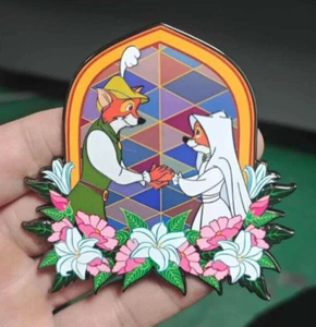 PIN PETER ROBIN HOOD & MAID MARIAN WEDDING CEREMONY 3" JUMBO FANTASY PIN - Picture 1 of 4
