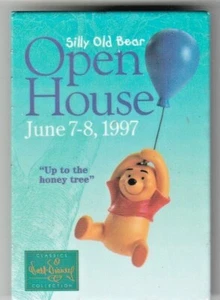 WALT DISNEY CLASSICS COLLECTION SILLY OLD BEAR PINBACK OPEN HOUSE JUNE7-8, 1997 - Picture 1 of 2