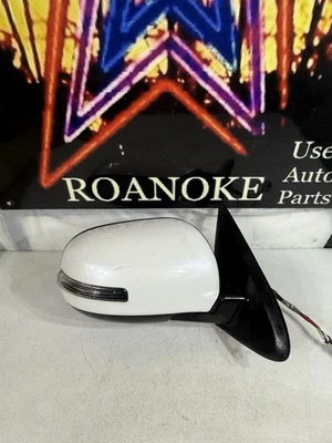 Espejo retrovisor lateral derecho pasajero Mitsubishi Outlander 2014-2015 con señal blanca OEM Foto 1 de 4