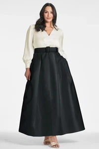 -$895 Nuevo Vestido Sachin & Babi Zoe Manga Larga en Marfil/Negro. Talla 20 - Imagen 1 de 15