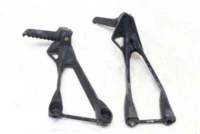 05-06 KAWASAKI NINJA ZX6R ZX636C FABRICANTE DE EQUIPOS ORIGINALES JUEGO DE CLAVIJAS TRASERAS PARA PASAJERO PAR Foto 1 de 4