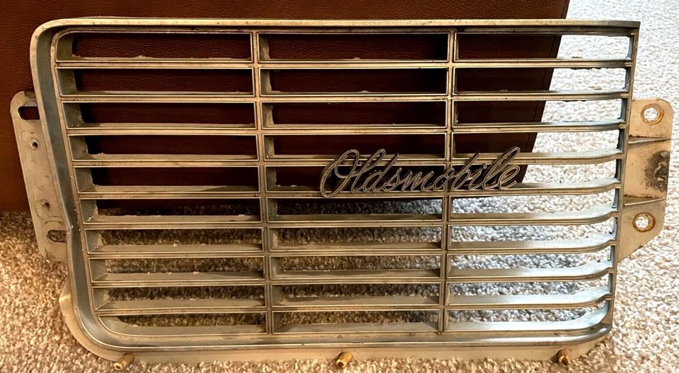 Oldsmobile Delta 88 1968 parrilla LH 401957 Foto 1 de 4