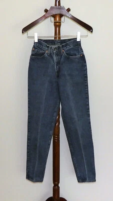 Vintage Levi's 505 Tapered Leg High Waist Denim Jeans Misses size 6 - Image 1 of 4