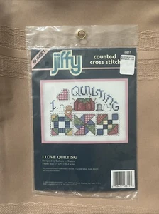 Vintage 1994 DIMENSIONS SUNSET JIFFY #16611 Kreuzstich-Set "I LOVE QUILTING" NEU - Bild 1 von 3