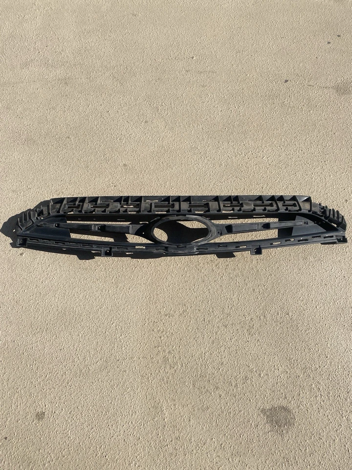 Hyundai Genesis 2013-2016 cupé parrilla superior delantera OEM 86351-2M300 Foto 1 de 4