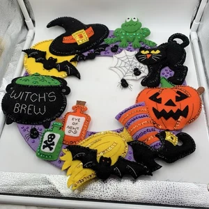 "Guirnalda de Halloween Bucilla grande de fieltro hecha a mano bruja lentejuelas cabaña araña nueva 15""" - Imagen 1 de 21