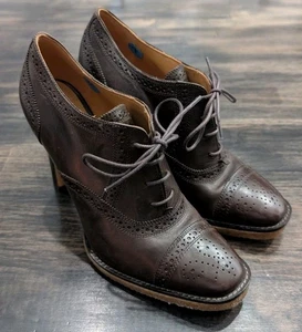 Ralph Lauren Purple Label Cognac Leather Brogue Stiletto Heel Bootie Size 7 - Picture 1 of 11