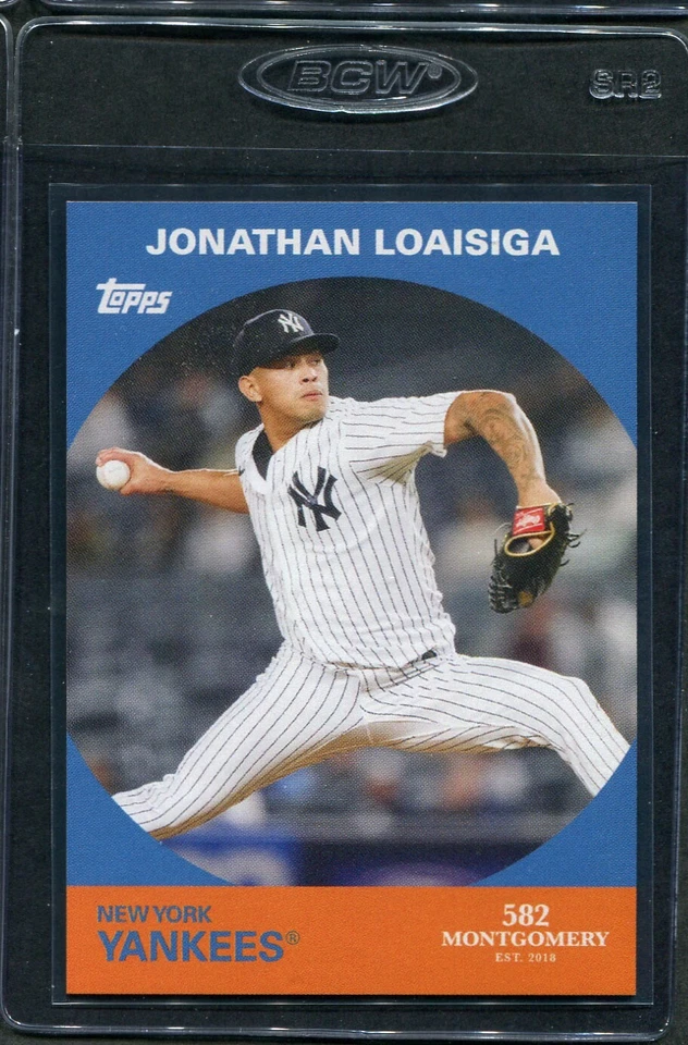2022 Topps 582 Montgomery Club Set 5 Jonathan Loaisiga #9 Yankees - Image 1 of 1