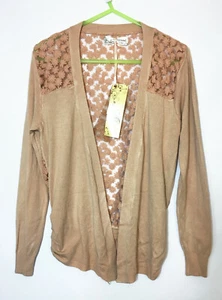 Damen Mizumi Spitzen Strickjacke Blumenmuster - Haferflocken (braun) - Größe M/L - (#18) - Bild 1 von 9