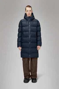 Chaqueta acolchada larga RAINS Alta Parka impermeable aislada azul marino para mujer XS $520 - Imagen 1 de 15