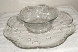Anchor Hocking Savannah Glass Floral Chip & Dip Set - Picture 1 of 4