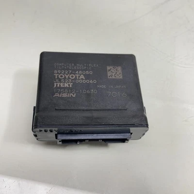 Unidad de módulo de control de red multiplex Lexus NX300 2018-2021 OEM 8922748050 Foto 1 de 4