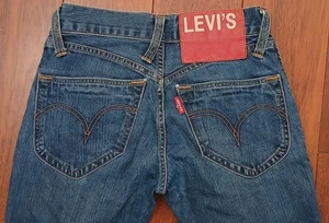 Jeans Levi's Azul Pierna Recta Rojo Colección W30 L32 Edición Limitada Raro - Imagen 1 de 18