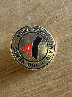 Pin de solapa YMCA Olympia Área 100 años Washington pequeño estilo trasero Foto 1 de 4